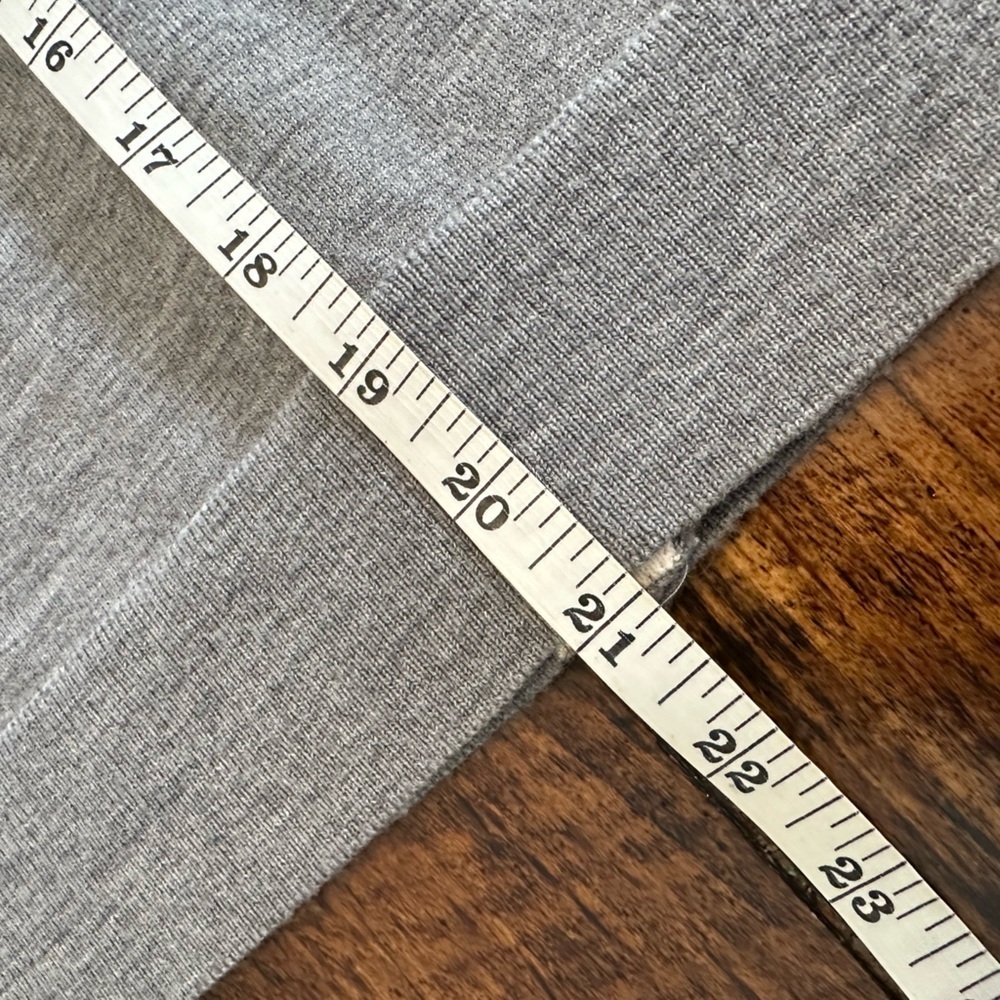 Banana Republic | Gray Merino Wool Blend Crewneck Button Up Cardigan, Size LP - Picture 6 of 7